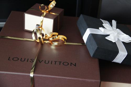 box-christmas-fashion-gift-louis-vuiton-favim-com-283597