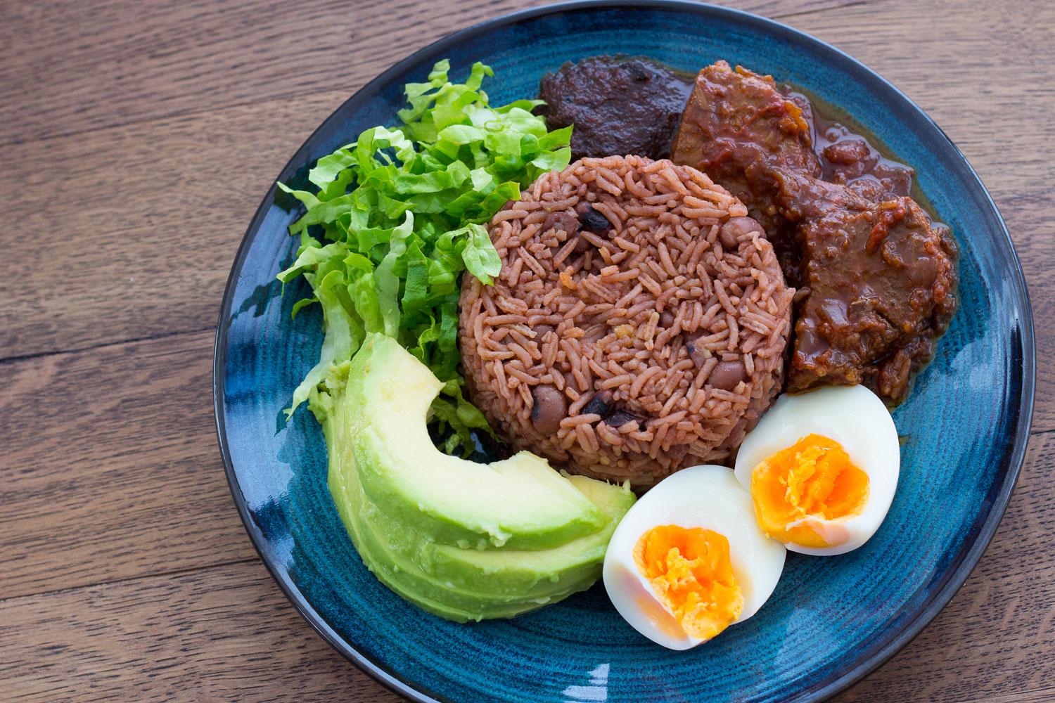 Recipe: How To Make Ghanaian Waakye Rice thumbnail