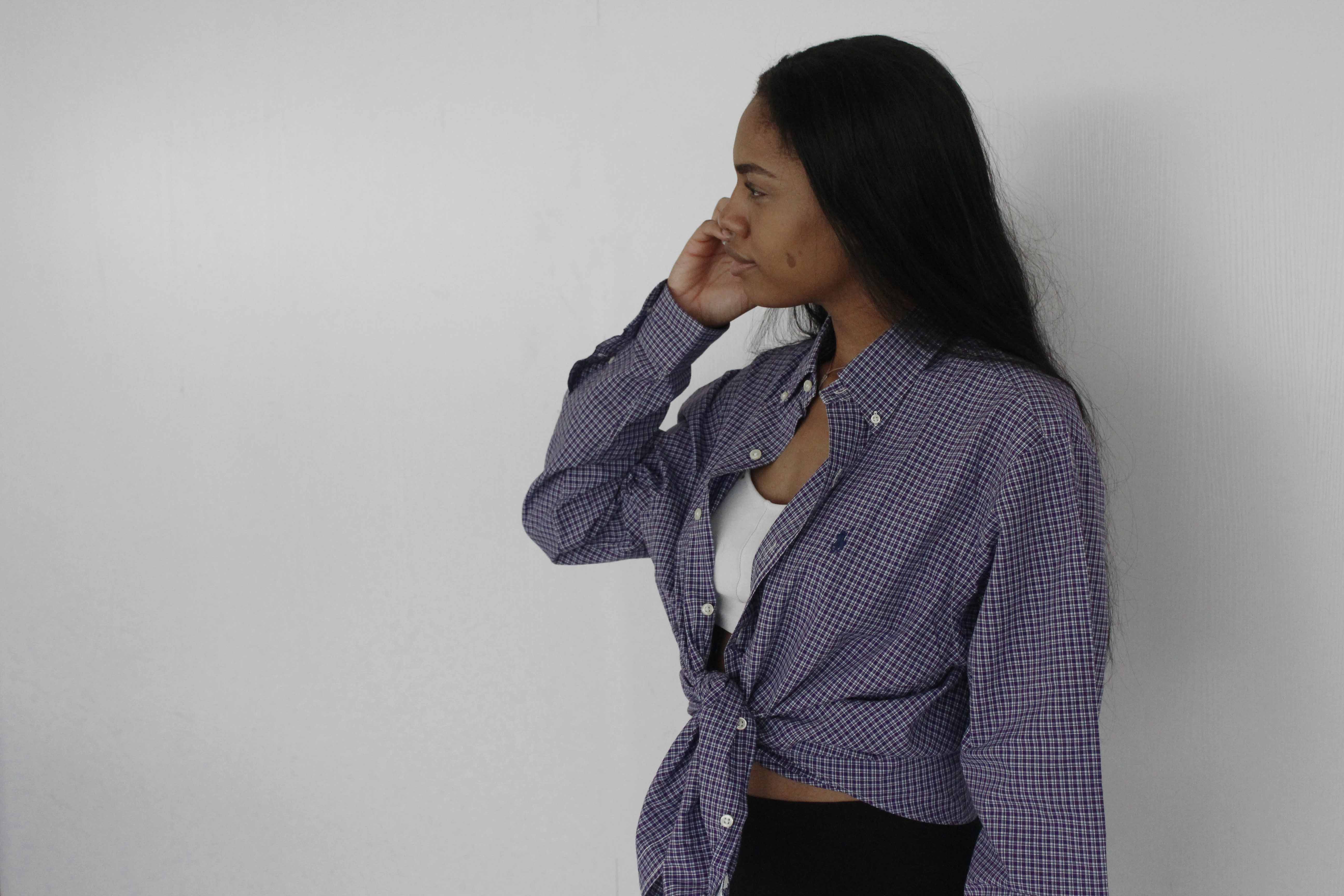 5 Ways To Wear An Oversized Shirt thumbnail